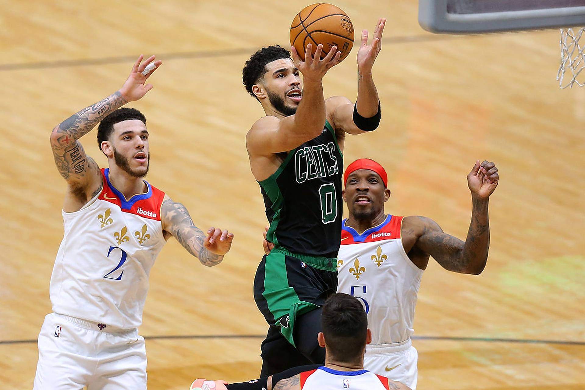 九游游戏平台-窗口期欧冠焦点战，波士顿凯尔特人强势反弹，媒体盛赞，数据趋势出现新变化